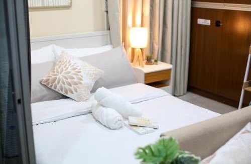 Cebu Apartment | Cebu Central Charm Balcony City View - StoryStays