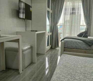 North Reclamation Area Apartment | Cebu Stay Rental - Sunvida Double Bed