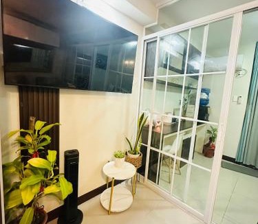 Lapu-Lapu Hotel | Cebu stays-Saekyung 956 Condominium unit 1209