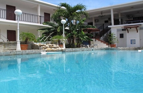 La Esplanada Apartment | Cental 1BD condo with pool/cable TV/AC/Internet, guest-friendly