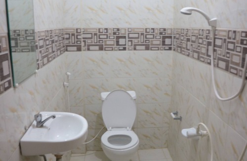 Caticlan House | Centillo Travellers Inn