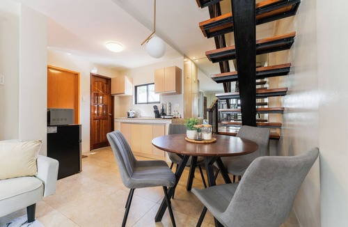 Cebu House | Central Cebu 3-Bedroom Entire House with Fast WiFi, AC, Washer and Free Parking