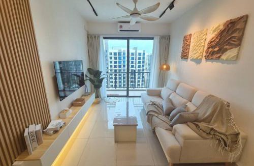 Johor Bahru Apartment | Central Park Bright & High floor 2 Rooms 4 pax