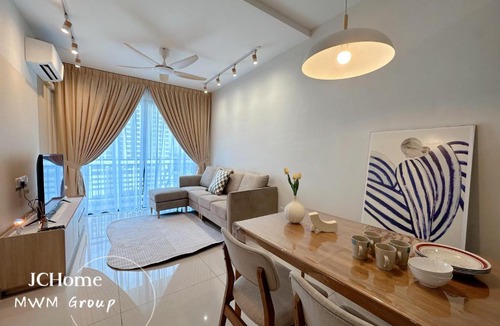 Johor Bahru Apartment | Central Park Phase 2 Chill Relax with Netflix by MWM