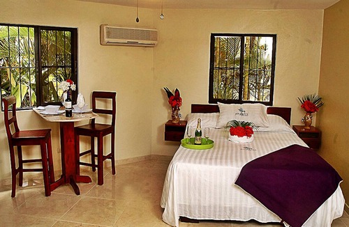 Cabarete Apartment | Centrally-located studio with cable TV, pool, internet, gym, spa, grill&bar