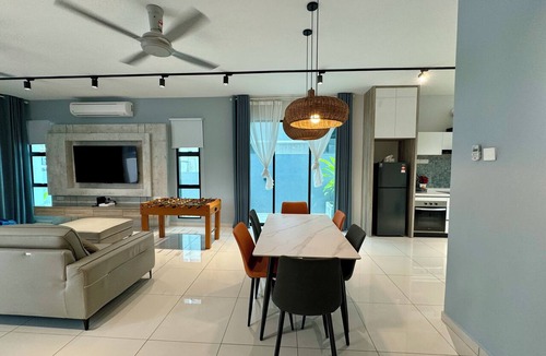 Langkawi House | Charming 4-bedroom house with WiFi and AC in lovely Langkawi