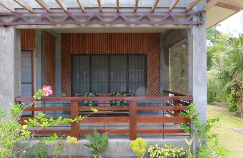Santander House | Charming Beach-Front 2-bedroom House in marvelous Santander with AC and Wifi.
