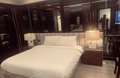 Imbi Hotel | Chic 2-bedroom hotel suites with AC, fitness room in vibrant Kuala Lumpur