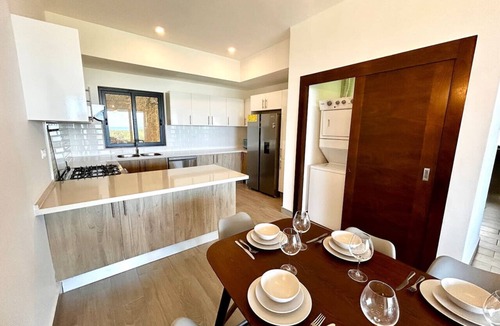 La Ceiba Apartment | Chic 2BR Apt 1km from Playa Bonita