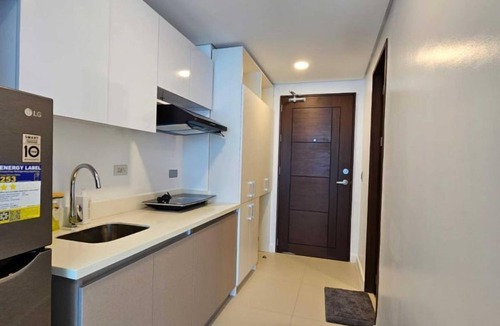 Cebu Apartment | Chic Cebu Stay: 38 Park Ave 2707