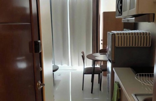 Cebu Condo | Chic Cebu Staycation - Condo Studio Balcony Mivela Garden, Free WIFI and Neflix