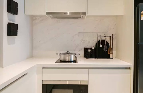 Imbi Condo | Chic Cityscape Stay in Bukit Bintang, TRX | 1-6pax
