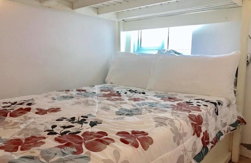 South Triangle Apartment | Chic, Clean Unit near Abs-Cbn @ Mplace