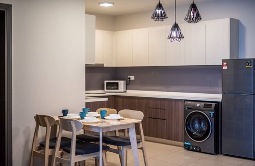Central District Apartment | Chic & Cozy Stay at Suasana Suites JB