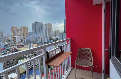 Legazpi Village Condo | Chino Roces Makati - PAID Parking - Red Residences