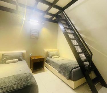 Bukit Rambai House | Cinta Alora Homestay l For Malay Only