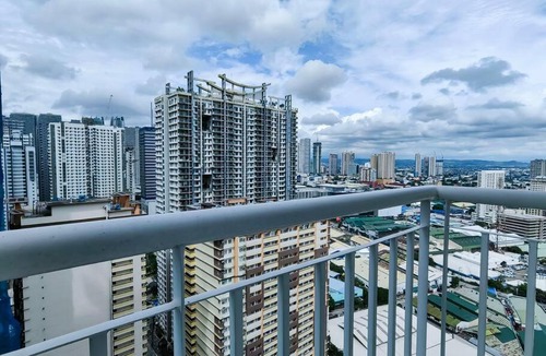 Barangka Ilaya Apartment | Citispace 1BR Condotel Suite at SM Light Residences #LT03A