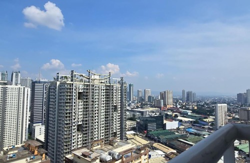 Barangka Ilaya Hotel | Citispace 1BR Condotel Suite at SM Light Residences #LT13A