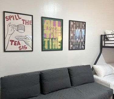 Guadalupe Apartment | City View Studio Near Fuente Osmeña With Netflix WiFi Pool - Symfoni Nichols Bossa Tower 2