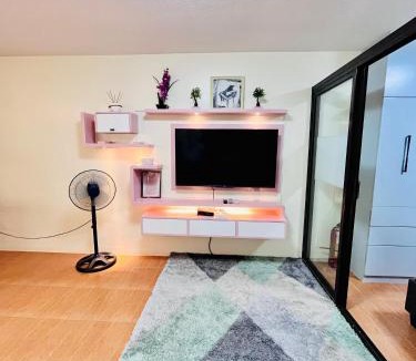 Cagayan de Oro Apartment | CK Haven Hot Shower WiFi Smart TV Outdoor Garden