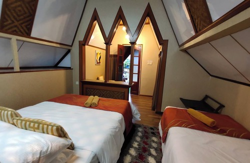 Pulau Perhentian Besar Resort | Classic Triple Room @ Coralview - BS
