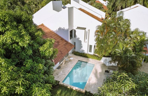 Casa de Campo Villa | Closest villa in Casa to Minitas Beach with private pool, garden, screened patio