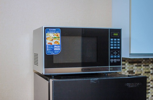 San Antonio Apartment | Cloud Nine Makati Air Stylish Condo Pool Gym, Netflix & Fast Wi-Fi 300 MB 1703