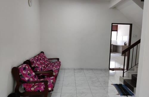 Taman Emas House | CLP perai homestay near Sri Muniswarar temple