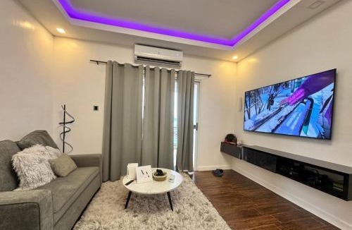 Talisay Apartment | Club Balai Isabel Front Taal Lake & Volcano View