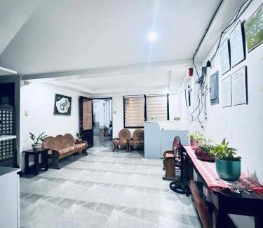Vigan Hotel | CM Star Suites - Guesthouse