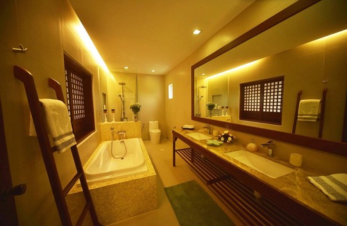 Lemery Hotel | CML Beach Resort & Water Park