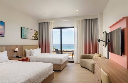 La Romana Hotel | Coastal Escape 2 Units | Tranquil Room w/Ocean View Balcony, Pool & Free Parking