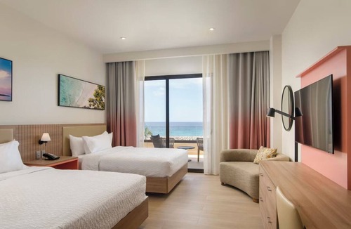 La Romana Hotel | Coastal Escape 2 Units | Tranquil Room w/Ocean View Balcony, Pool & Free Parking