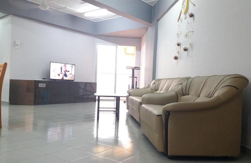 Bayan Lepas Apartment | Coastside Homestay