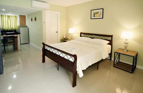 Looc Apartment | Coco Cabana Apartelle