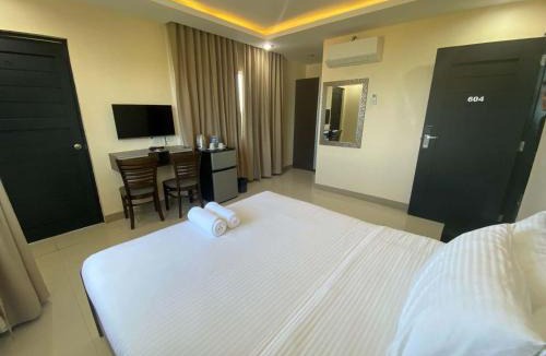 Liloan Hotel | Collection O Weber Hotel