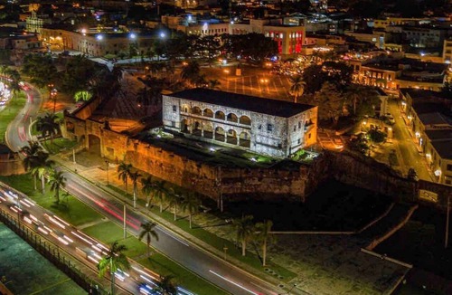 Zona Colonial Apartment | Colonial Area-near The Boardwalk-street Conde