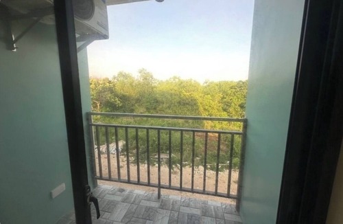 Tawala Condo | Comfort and convenience. Few minutes walk to white sand Alona Beach, Panglao