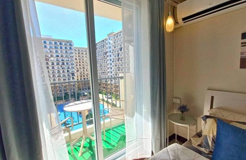 Basak Condo | Comfort & Style Studio [Pool view with Balcony]