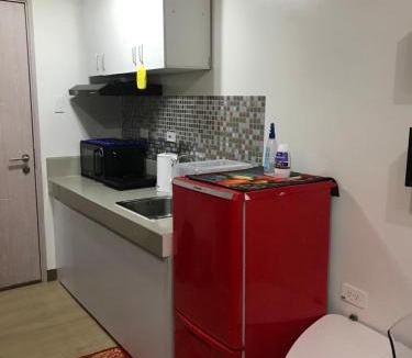 Novaliches Apartment | Comfy 1 Bedroom with Netflix & Free Wifi - Trees Residences Condominium