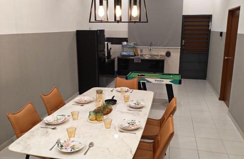 Kuantan House | Comfy Putra Pinggiran Homestay 4BR Kuantan 16 pax