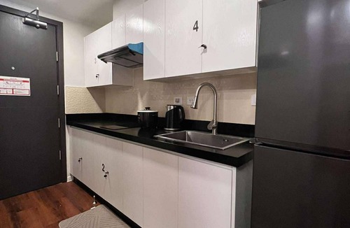 Poblacion District Condo | Condo Bed Space for Solo Travelers, Reviewers and Exam Takers!