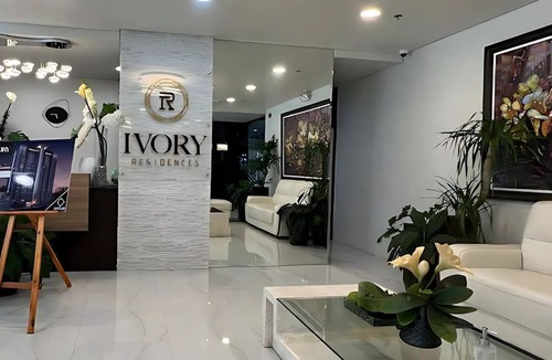 Poblacion District Condo | Condo Bed Space for Solo Travelers, Reviewers and Exam Takers!