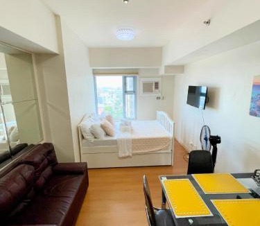Barangay 670 Apartment | Condo for Short Stay in Ermita near SLMEC & US Embassy