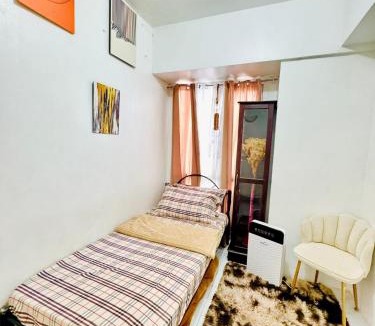 Santa Cruz Apartment | Condo in Manila