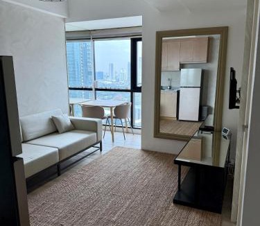 Wack-Wack Greenhills Apartment | Condo Roughly 30 mins from NAIA with view of Greenhills