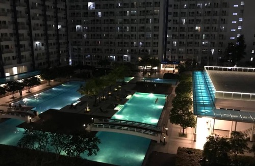 Bel-Air Condo | Condo with Balcony at Makati SM Jazz