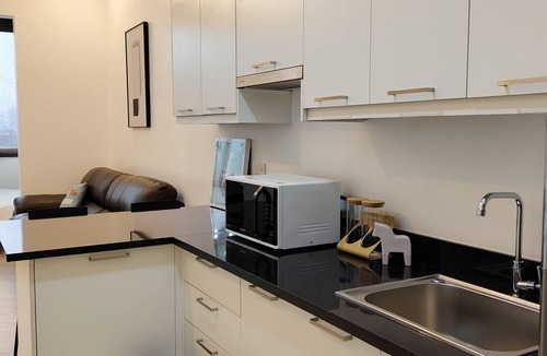 Diliman Condo | Condominium in Kamuning