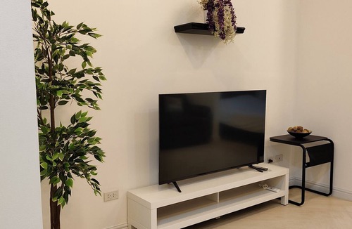 Diliman Condo | Condominium in Kamuning