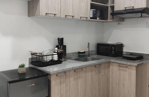 Mandurriao Apartment | Convenient WV Towers Studio with Outdoor Pool